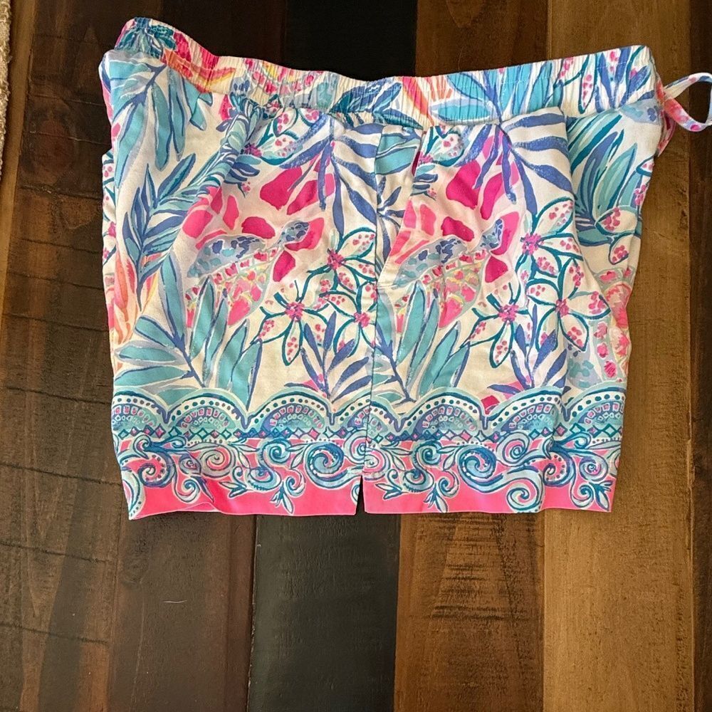 LILLY PULITZER LILO LINEN SHORTS -SIZE LARGE - “Rainforest Retreat” Print - EUC - Picture 2 of 5